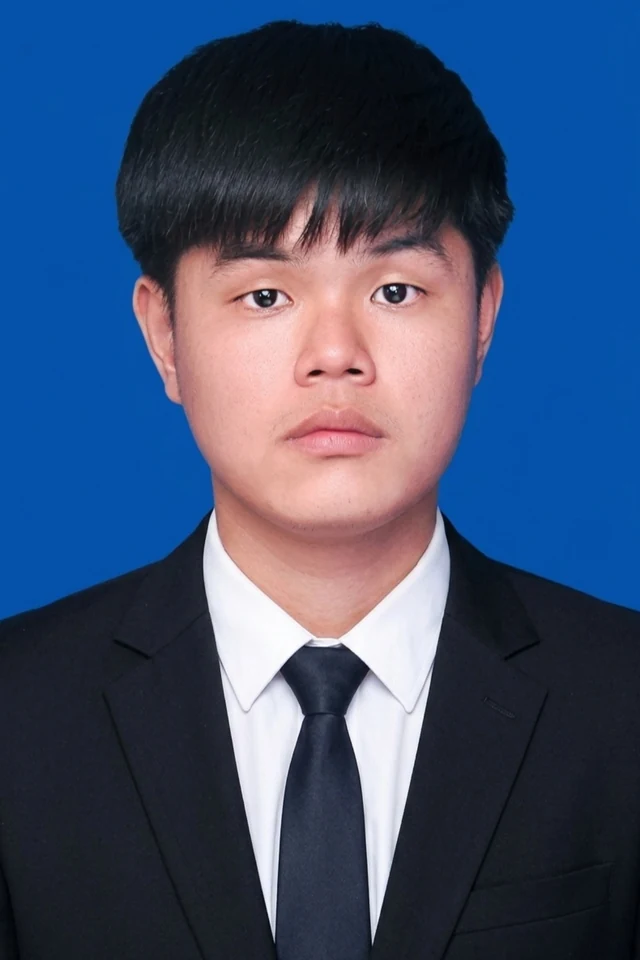 Huấn luyện viên Nguyễn Hoàng Phúc
